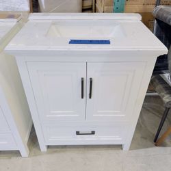 Brand New 30 in. W x 22 in. D Single Sink Bath Vanity in White with White Marble Top $489 