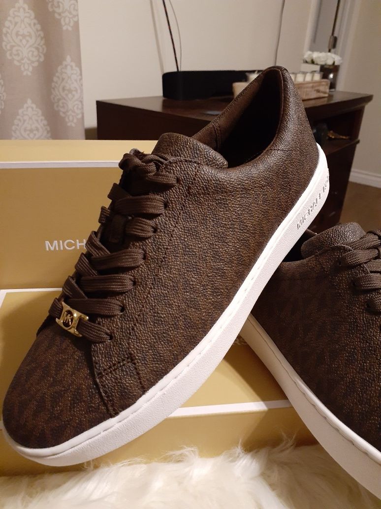 MICHAEL KORS SIZE 9 WOMEN