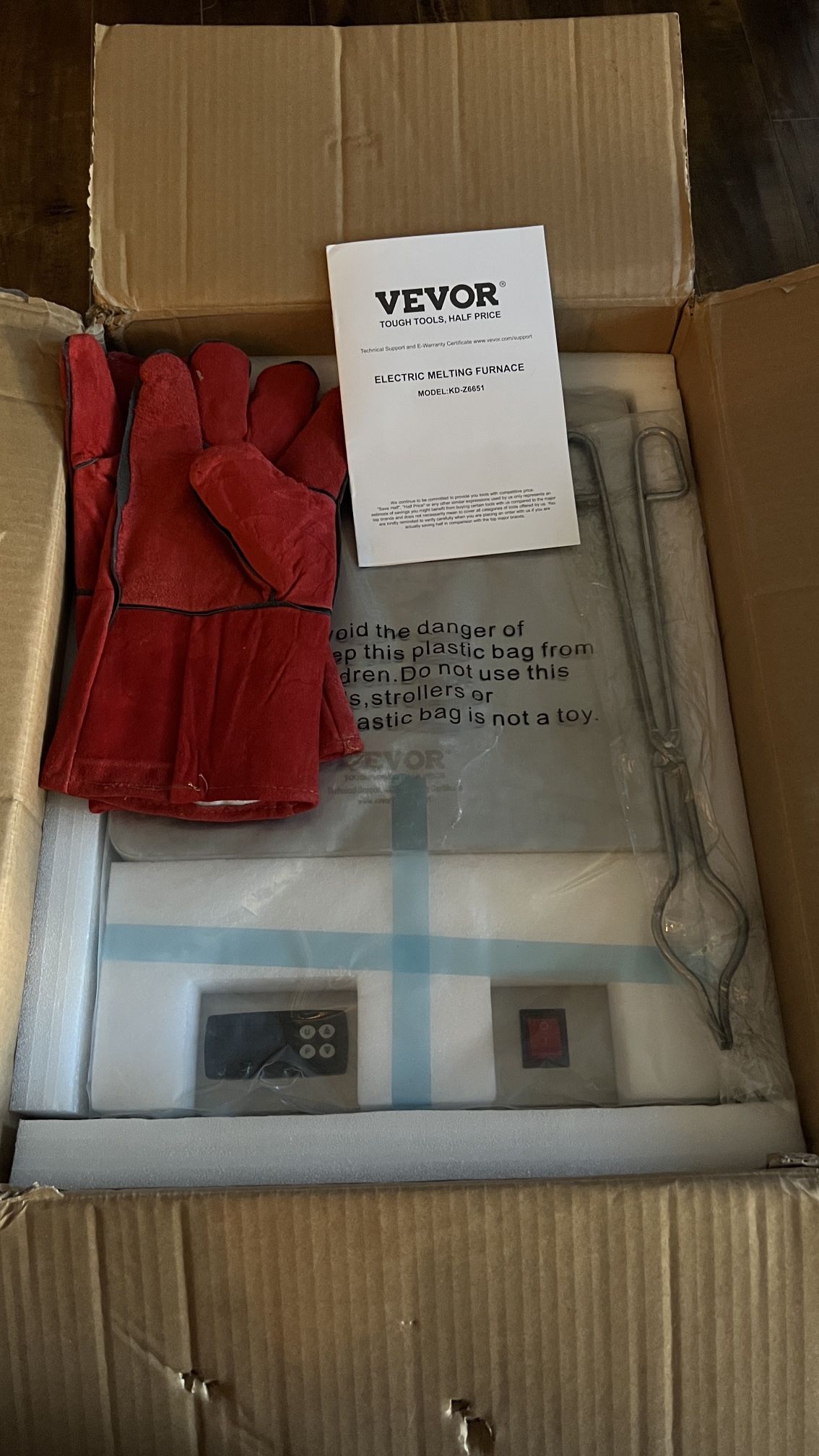 NEW - VEVOR Electric Kiln, 1500W Electric Melting Furnace Model KD-Z6651