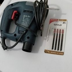 Jigsaw W/ 5 New Blades 