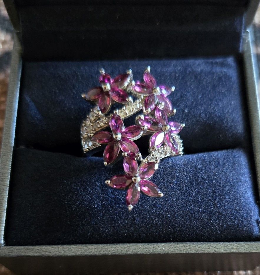 Rhodolite Garnet Flower Ring