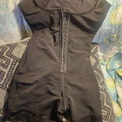 Bonita faja, muy cómoda nueva size el grande.