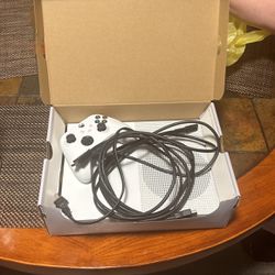 Xbox One 781 GB (7 Year Condition) (Works Like Its Bran New)