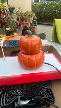 Authentic scentsy wax warmer