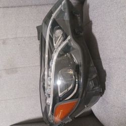 2014 to 2016 Mercedes Benz E-class Passenger Side, Headlight 2 Door Coop OEM Good Condition 