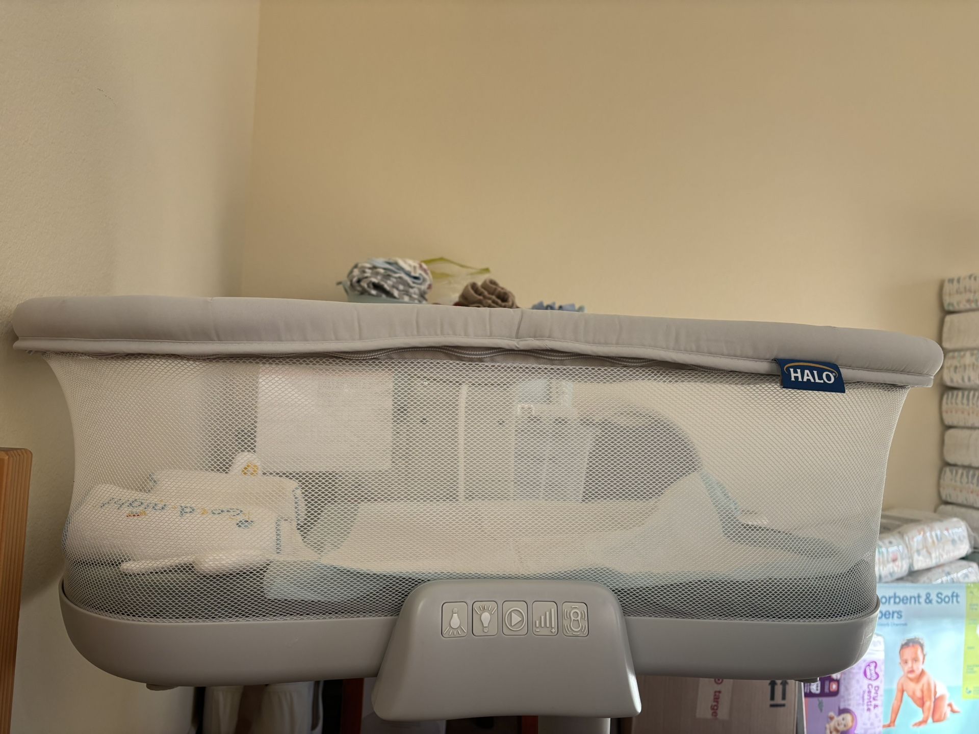 HALO bassinet