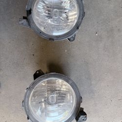 Jeep Wrangler OEM Headlights 