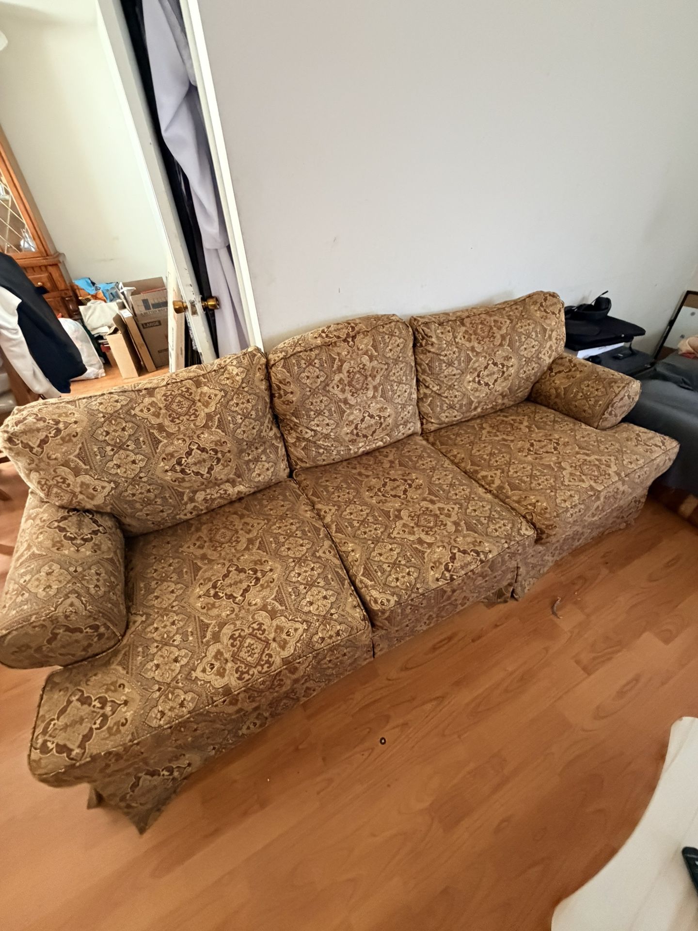 Free Couch Sofa 3 Seater