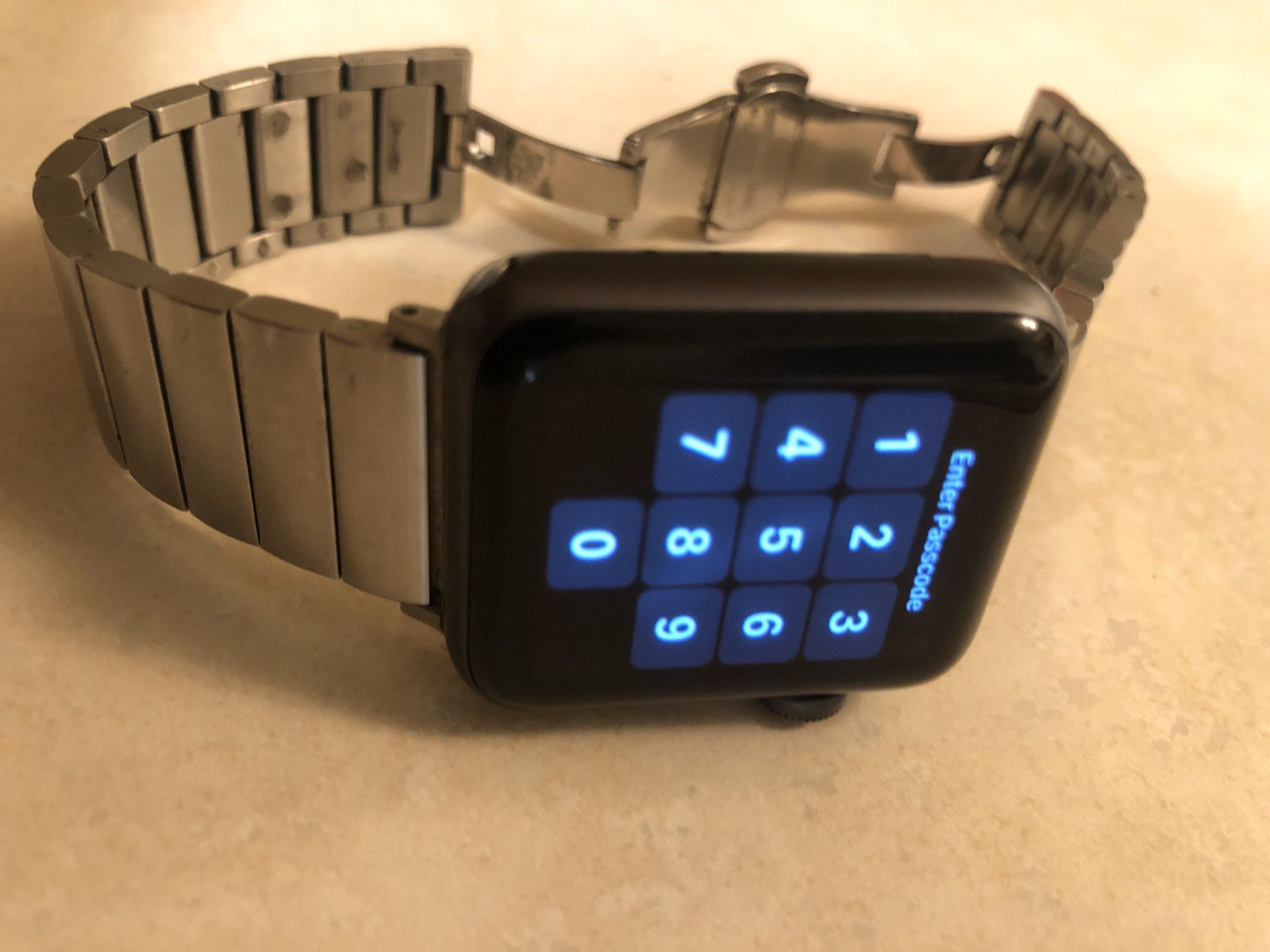 Apple Watch Series 3 (With Aluminum Band)