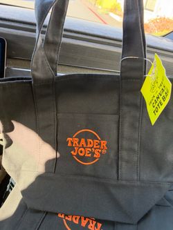 Trader Joe’s tote black