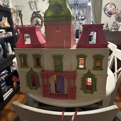 Vintage Fisher Doll House Grand Mansión.