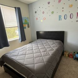 Queen Bed Frame With Matress 