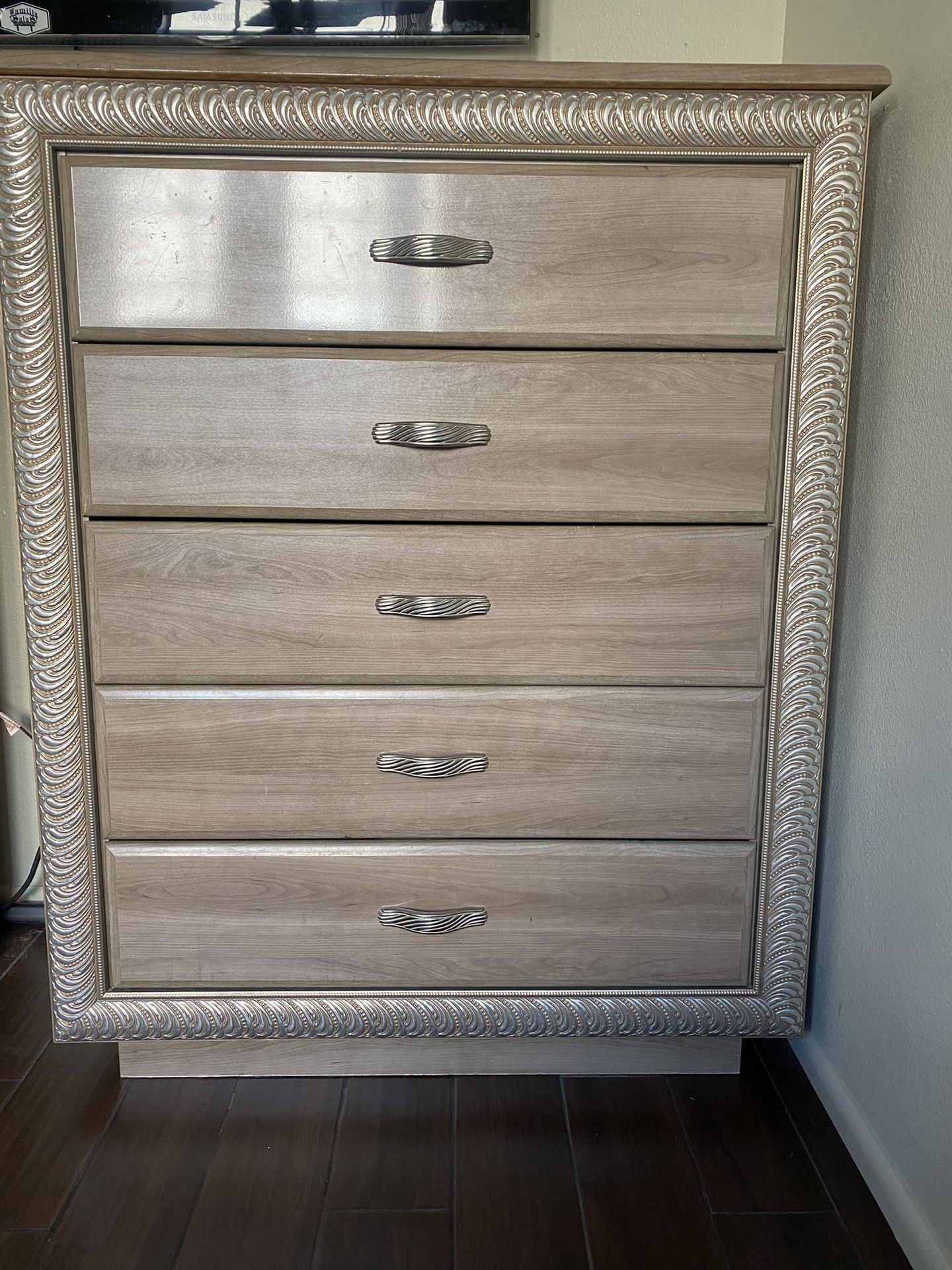 three piece dresser set 