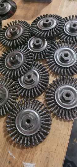 Weiler twisted wire wheel