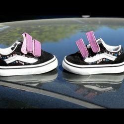 Shoes With Flowers And Butterflies 