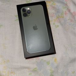 iPhone 11 Pro Box With Brand New headphones