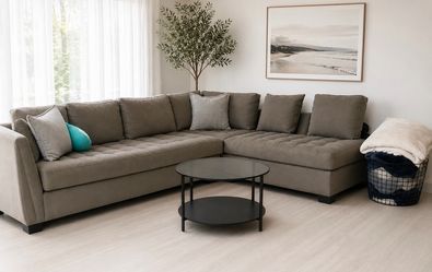 Grey sectional couch for Sale!! $600 obo Great condition