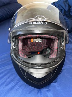Motorcycle helmet