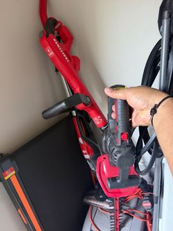 Corta césped y trinera