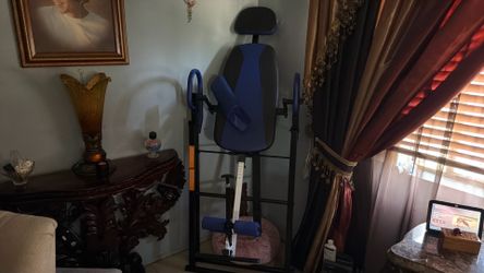YOLEO Gravity Inversion Table for Back Pain Relief 2026 New Inversion Table w/Lumbar Support Easy to Assemble Back Stretcher Machine 300 lbs