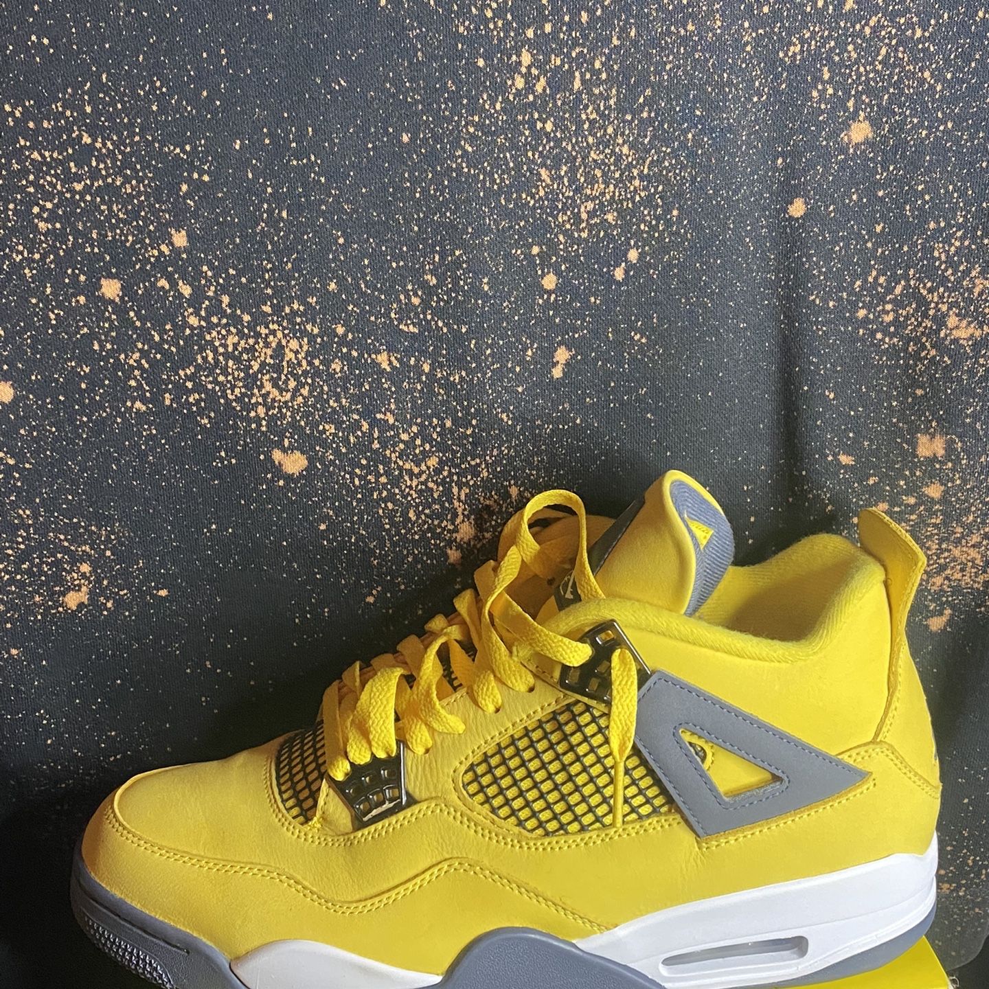 Lightning 4 Size 11 