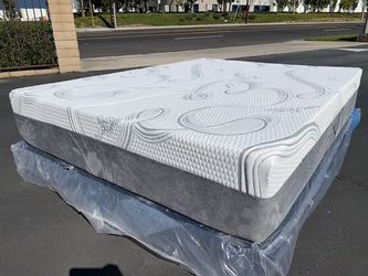 Cal King Organic Hybrid Cool Gel Memory Foam Mattress!!