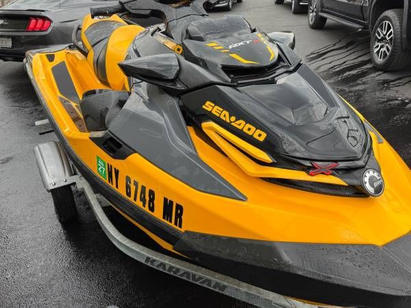 2021 Sea doo RXT-X 300
