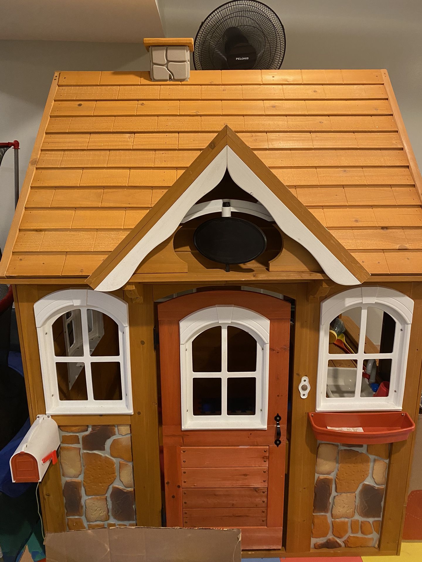 Solo Storytime Play House.  