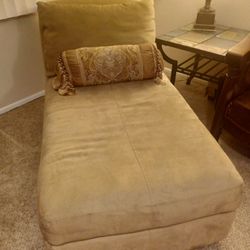 Chaise Lounge
