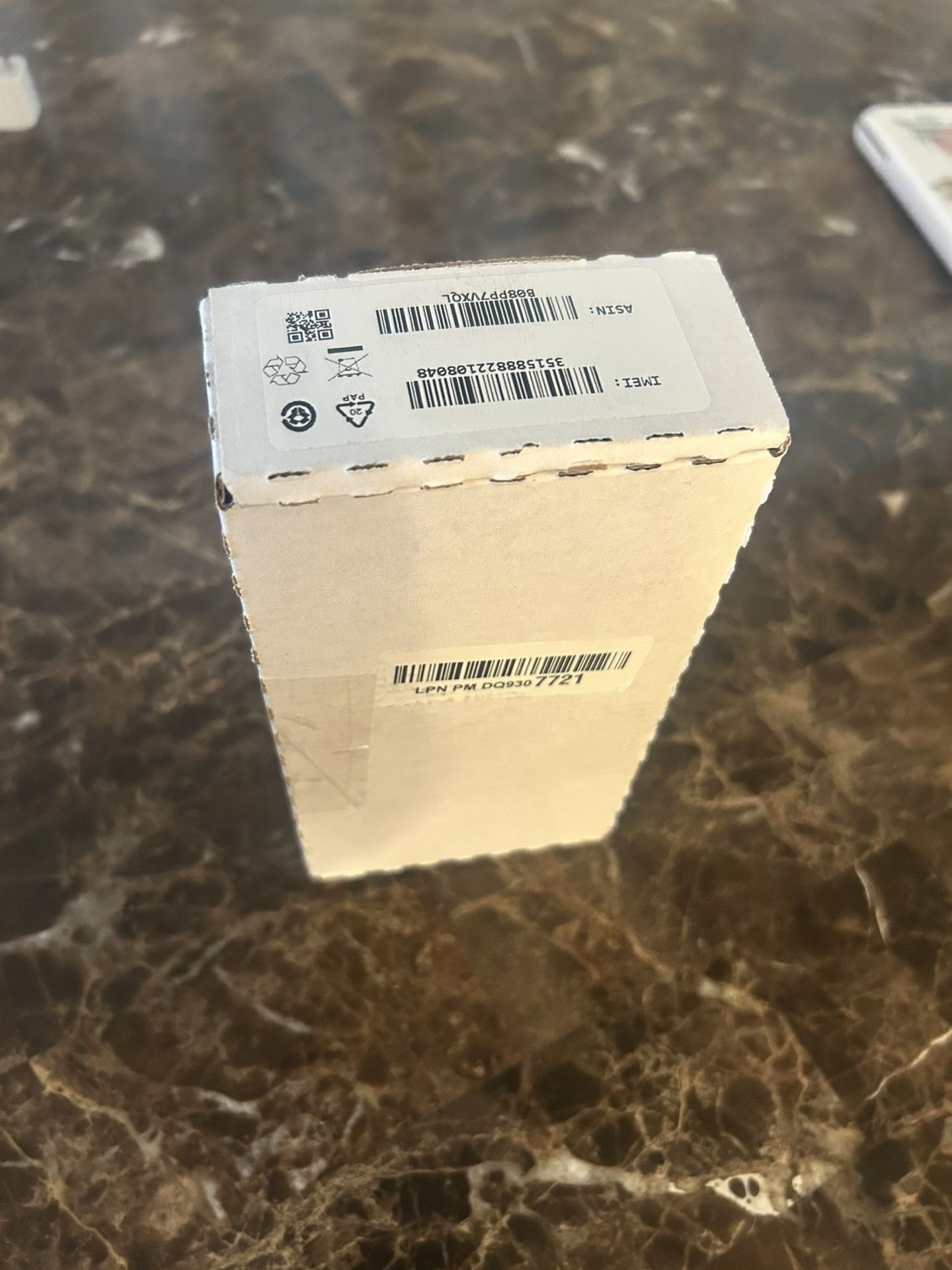 Apple iPhone 12, 64GB - Fully Unlocked. 
