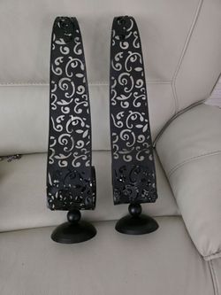 Black stand decor