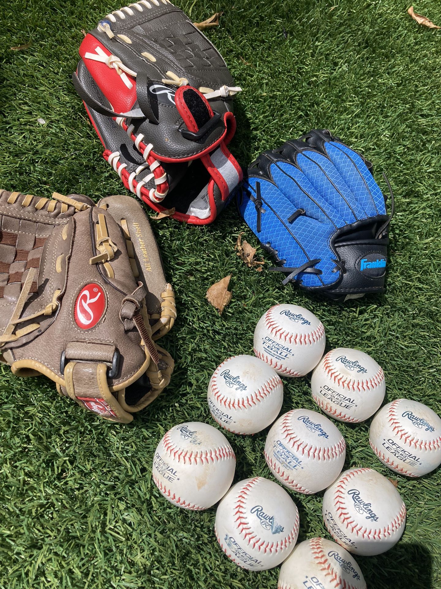 Kids Rawlings/Franklin Baseball Gloves + Balls ⚾️ 