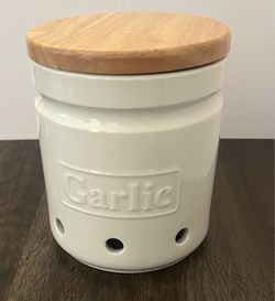 Garlic Keeper with Wooden Lid