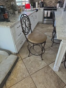 Metal Bar Stool Swivel Chairs (Brand New)