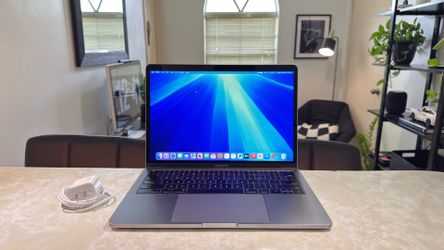 MacBook Pro 13in 2017 - MacOS Sequoia