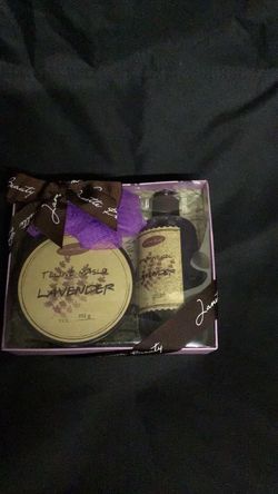 Lavender Body Butter & Shower Gel Gift Set