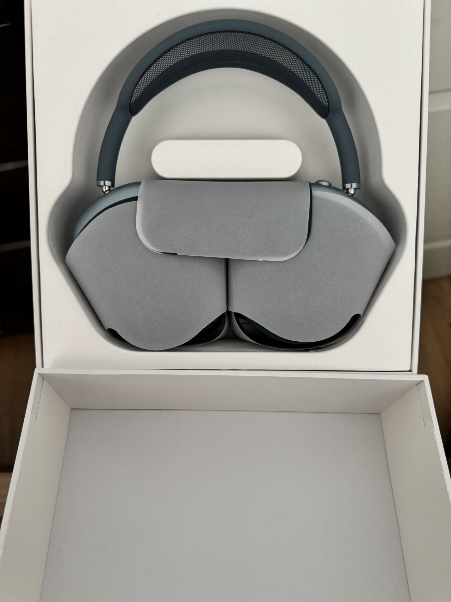 Apple Airpods Max Headphones