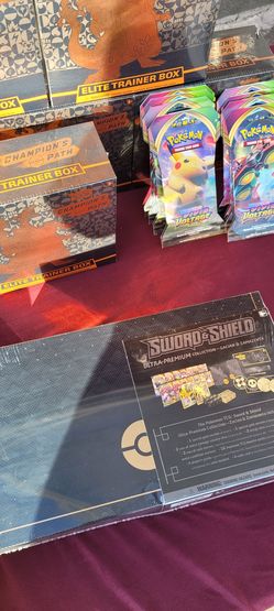 Pokemon TCG Sword and Shield Ultra Premium Collection - Zican and Zamazenta