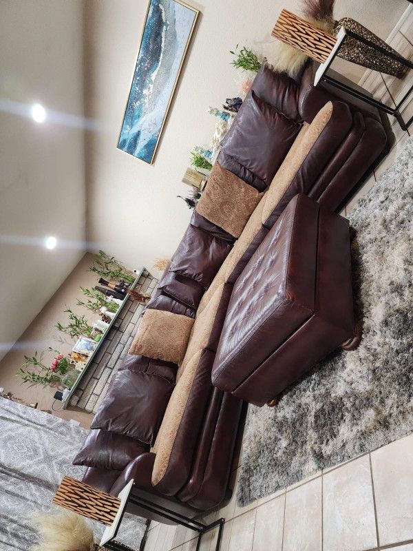 Huge Sofa Sectional Couch With Ottoman 100% Real Leather In Very Good Condition ππβ₯οΈ π FREE DELIVERY π β₯οΈππ