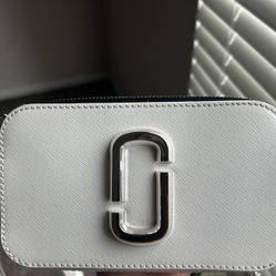 White Marc Jacobs Snapshot 