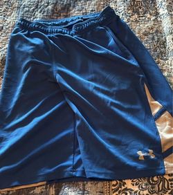 Under Armour Athletic Shorts Youth Large