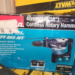 Makita 18V X2 (36V) LXT Rotary Hammer 1 9/16in Advanced AVT SDS MAX AFT AWS (Bare Tool)