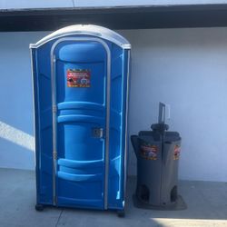 Porta potty w sink