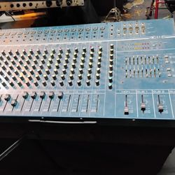 16 Channel Mixing Board and Case 