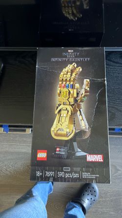 Infinity gauntlet Lego