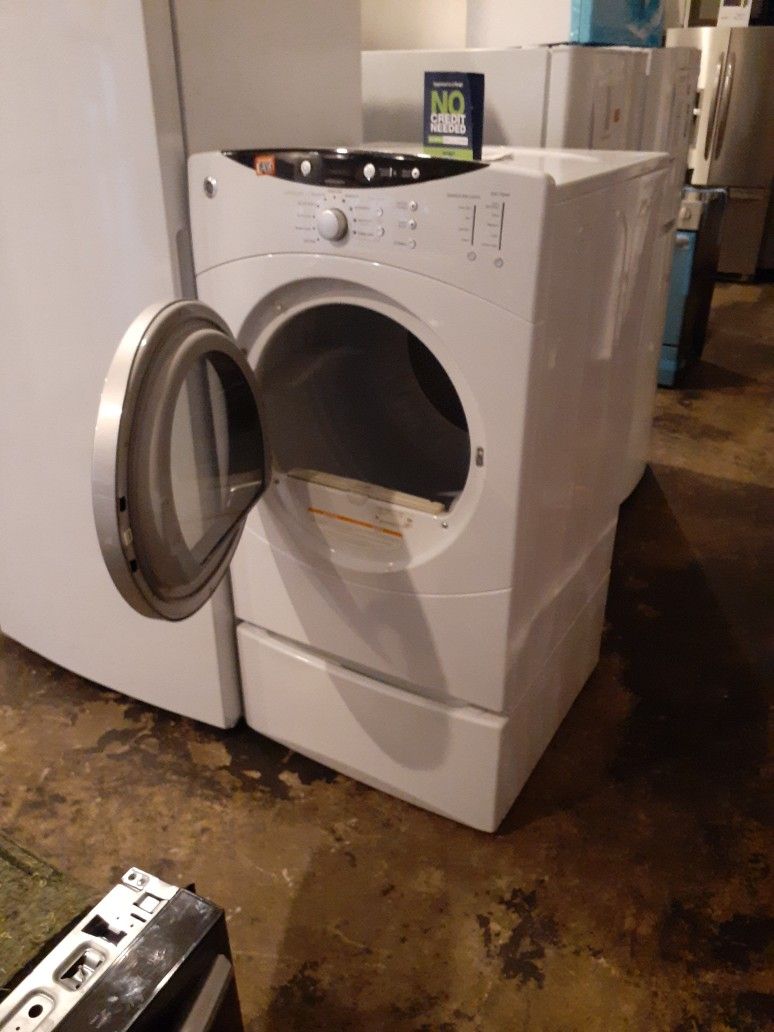 10% Off Today Only Used Excellent Condition GE Electric Dryer