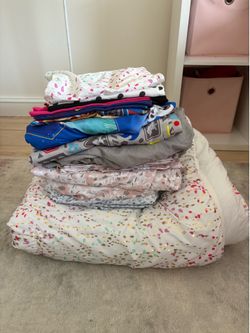 Assorted bedding sets