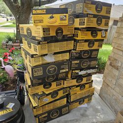DeWalt 3700psi Surface Cleaner New $80 Each One Price Firm// Nueva Precio Firme Cada Una $80