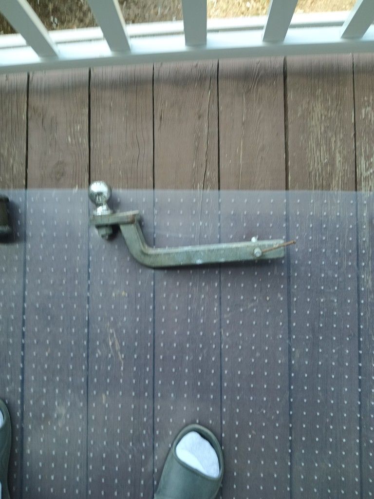 Ball N Hitch 10$