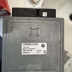 ECU BMW  (E60/E61) (E63/E64) MSS65 M5 M6 DME 2006-2010 (contact info removed) 5WK93911 used in good working condition.